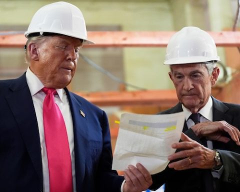 Donald Trump and Jerome Powell