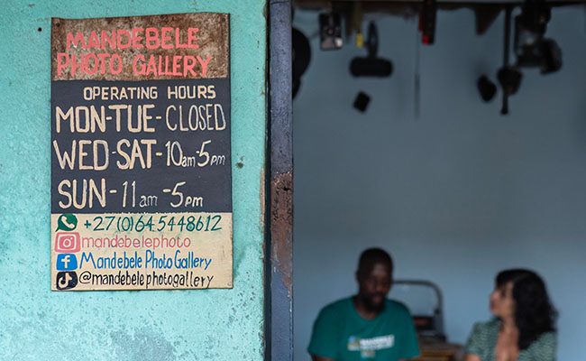 Mandebele Photo Gallery. Ryan Enslin