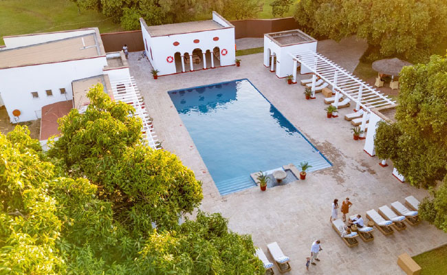 The Victoria Falls Hotel pool