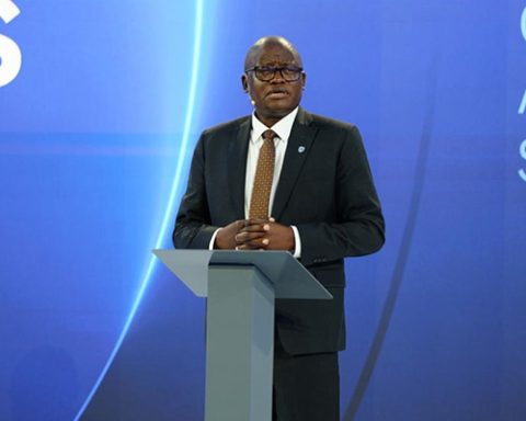 Lungisa Fuzile